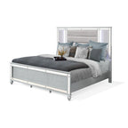 Letto matrimoniale Lio Modern, LED, profili a specchio, rivestimento capitonné in velluto argentato